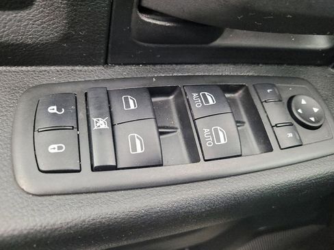 Used 2022 RAM 2500 Tradesman w/ Chrome Appearance Group image 27