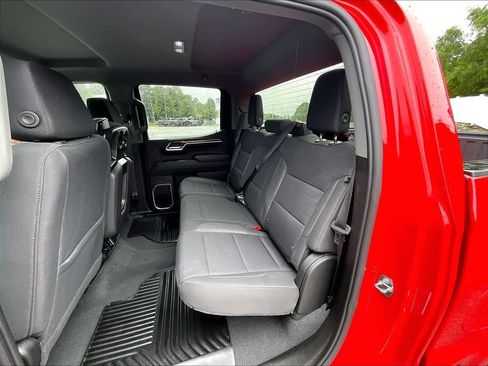 Used 2022 Chevrolet Silverado 1500 LT AWD/4WD image 15