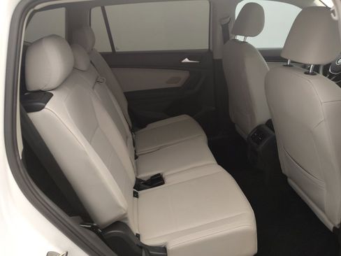 Used 2021 Volkswagen Tiguan SEL w/ 3-Row Tiguan MDO Package FWD image 19