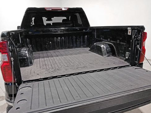 Used 2023 Chevrolet Silverado 1500 LT AWD/4WD image 7