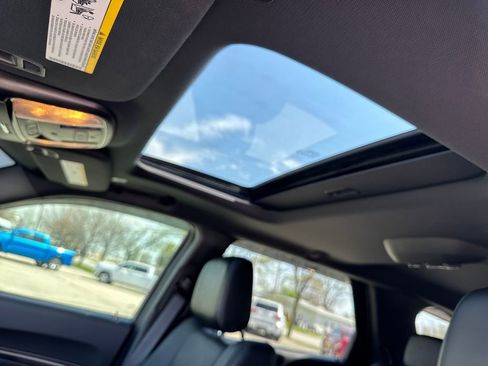 Used 2021 Dodge Durango GT image 33