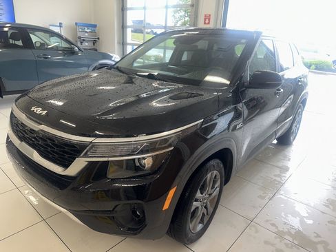 Used 2022 Kia Seltos S AWD/4WD image 9
