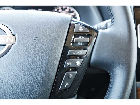 Used 2024 Nissan Armada SL w/ Captain's Chairs Package image 18