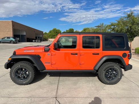 Used 2023 Jeep Wrangler Unlimited AWD/4WD image 11