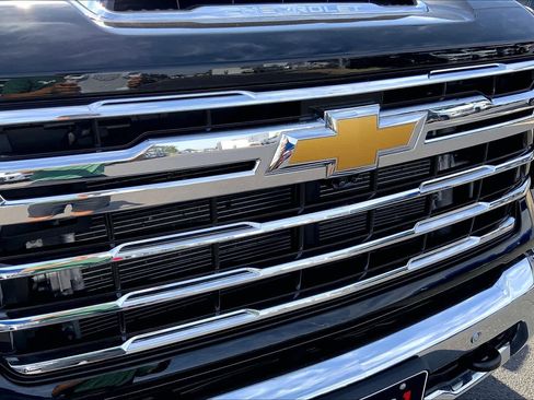 Used 2026 Chevrolet Silverado 3500 LTZ w/ LTZ Texas Edition AWD/4WD image 30