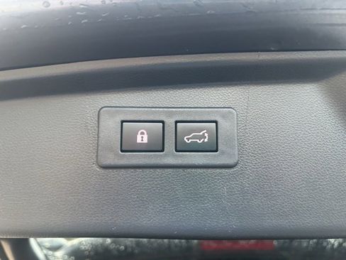 Used 2024 Subaru Outback Premium image 7