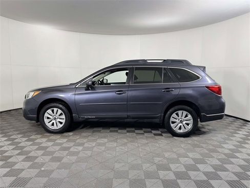Used 2017 Subaru Outback 2.5i Premium image 11
