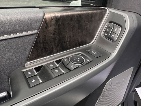 Used 2024 Ford F250 Lariat w/ Lariat Ultimate Package image 18