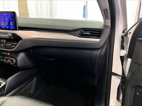 Certified 2022 Ford Escape SEL AWD/4WD image 15