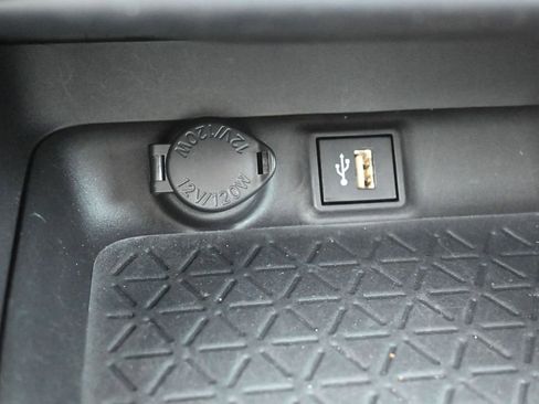 Used 2023 Toyota RAV4 XLE Premium AWD/4WD image 25
