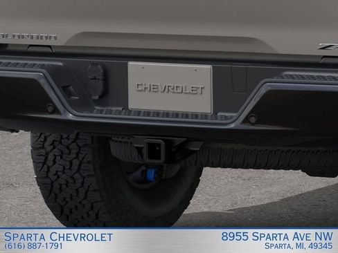 New 2026 Chevrolet Colorado ZR2 w/ Technology Package AWD/4WD image 14