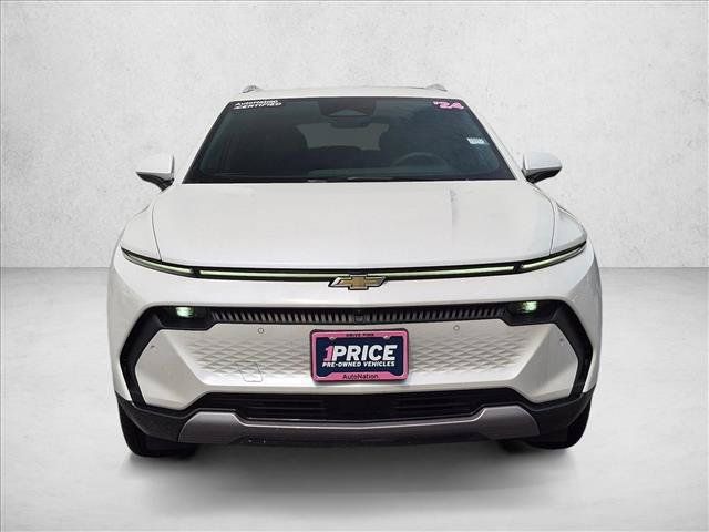 Used 2024 Chevrolet Equinox EV LT w/ Active Safety Package 3 AWD/4WD image 2