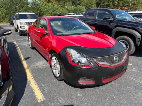 Used 2012 Nissan Altima 2.5 S w/ 2.5S Premium Pkg FWD image 2