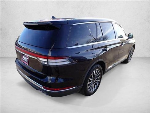 Used 2023 Lincoln Aviator Reserve AWD/4WD image 4