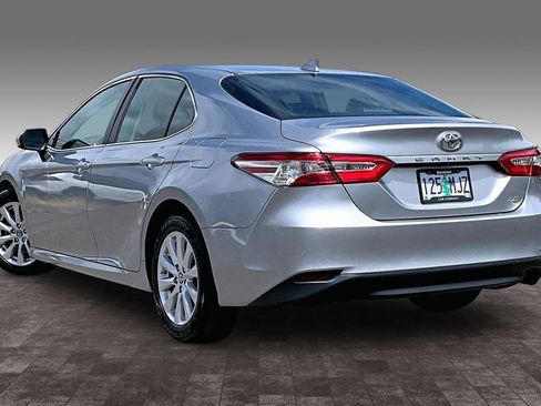 Used 2019 Toyota Camry LE FWD image 13