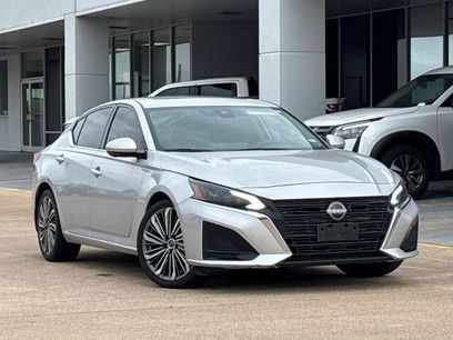 Used 2024 Nissan Altima 2.5 SL