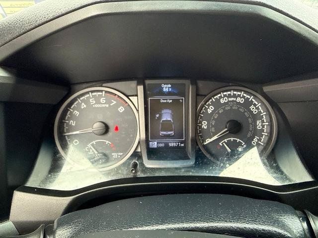 Used 2016 Toyota Tacoma TRD Off-Road AWD/4WD image 8