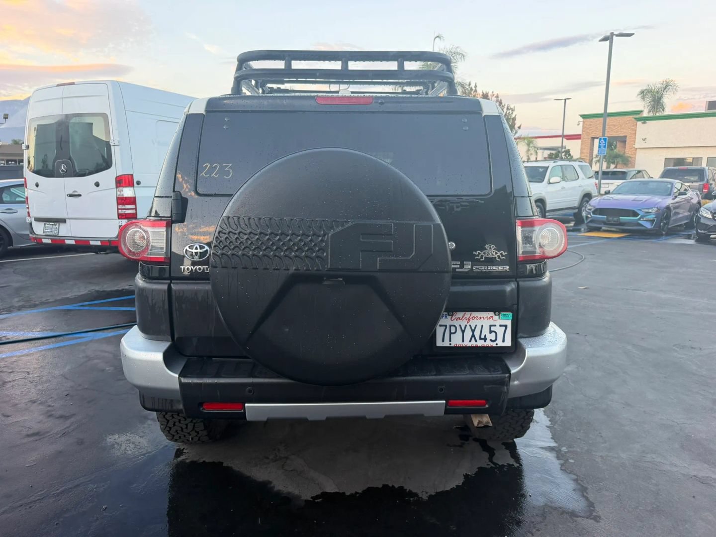 Used 2014 Toyota FJ Cruiser 4WD w/ Upgrade Package image 7