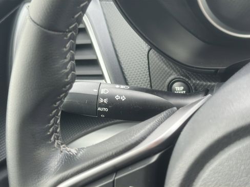 Used 2019 Subaru Forester Premium AWD/4WD image 13