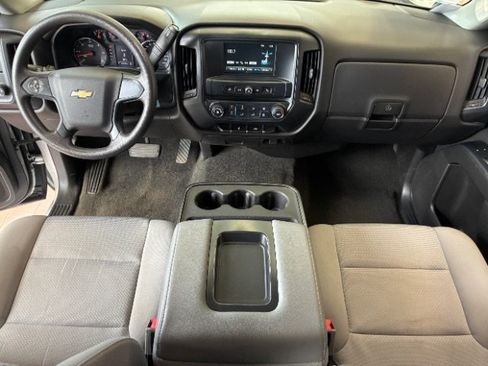 Used 2018 Chevrolet Silverado 1500 Custom w/ Custom Value Package RWD image 3