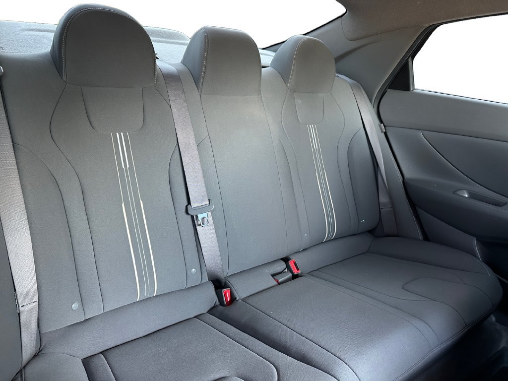 Used 2024 Hyundai Elantra SEL FWD image 22