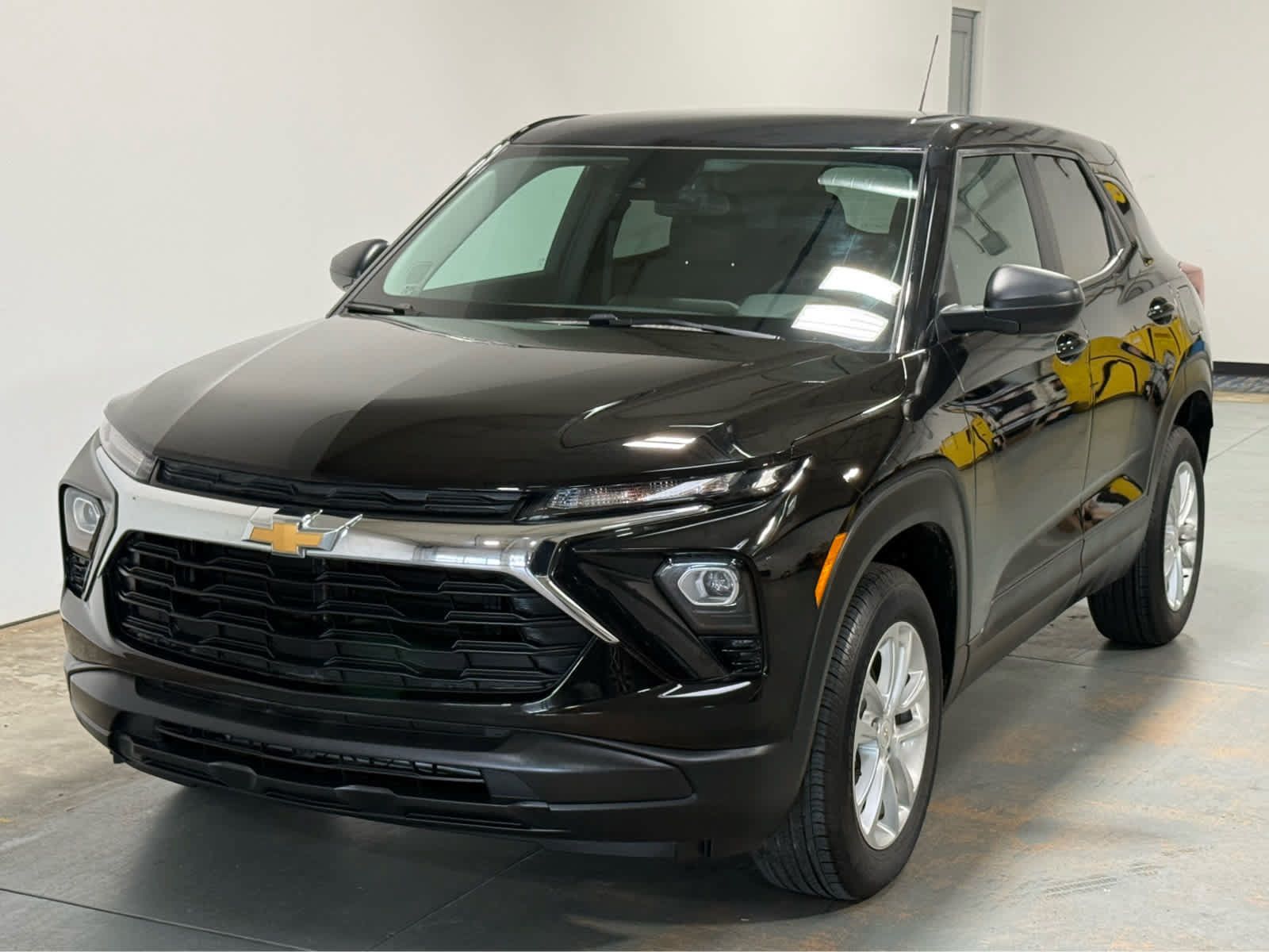 Used 2026 Chevrolet TrailBlazer LS w/ LS Convenience Package AWD/4WD image 1