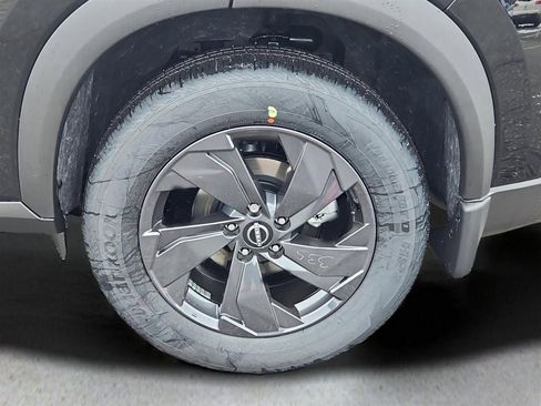 New 2026 Nissan Rogue SV w/ Cold Weather Package AWD/4WD image 4