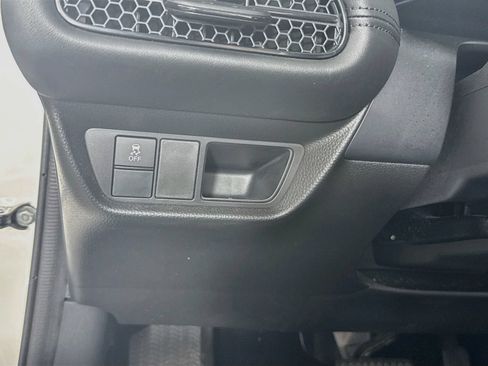 Certified 2023 Honda HR-V LX image 11
