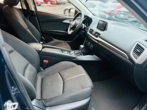 Used 2017 MAZDA MAZDA3 Sport w/ Preferred Equipment Package image 19