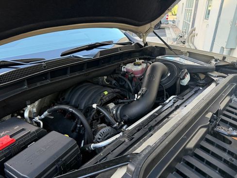 Used 2023 GMC Sierra 1500 AT4 w/ AT4 Premium Package AWD/4WD image 46