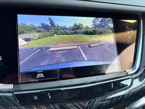 Used 2024 Cadillac XT6 Premium Luxury w/ LPO, Floor Liner Package AWD/4WD image 24