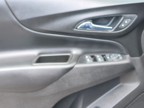 Used 2020 Chevrolet Equinox LT AWD/4WD image 19