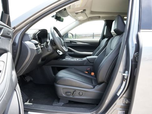 Certified 2025 INFINITI QX60 Luxe w/ Vision Package FWD image 17