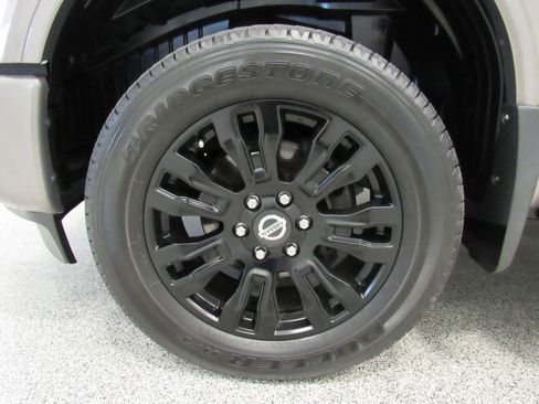 Used 2019 Nissan Titan Platinum Reserve w/ Platinum Utility Package image 10