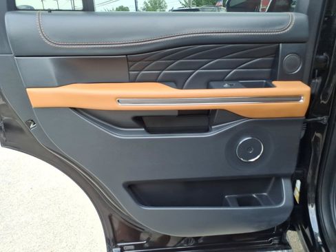 Certified 2023 Ford Expedition Platinum AWD/4WD image 19