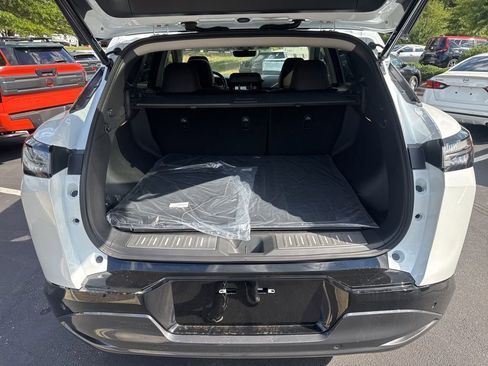 New 2025 Nissan Murano Platinum w/ Cargo Package image 17