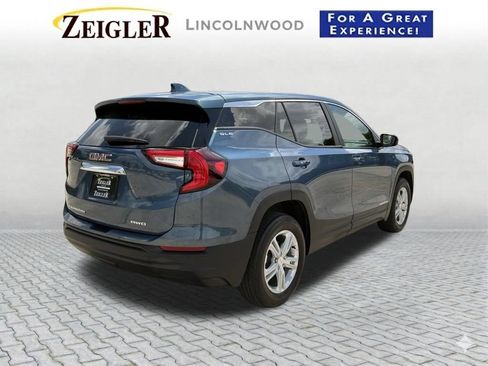Used 2024 GMC Terrain SLE AWD/4WD image 7
