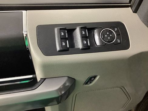 Used 2019 Ford F150 XLT AWD/4WD image 18