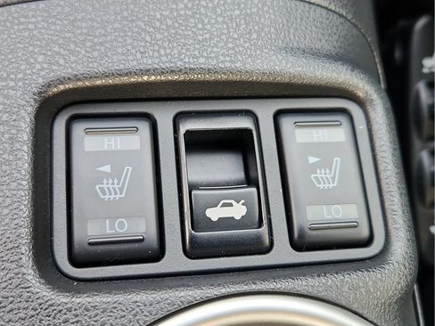 Used 2019 Nissan 370Z Touring Sport RWD image 20