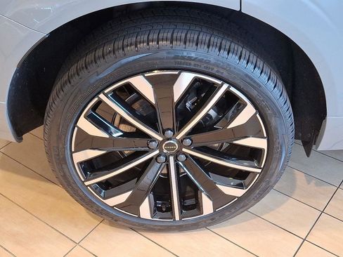 Certified 2026 Volvo XC60 T8 Ultra w/ Protection Package Premier image 7