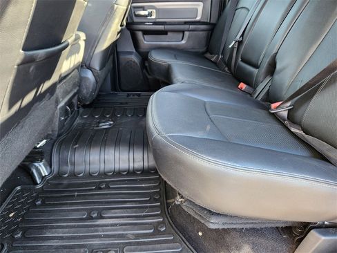 Used 2018 RAM 2500 Power Wagon w/ Leather & Luxury Group image 9