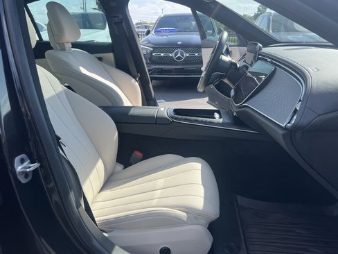 Used 2026 Mercedes-Benz E 350 4MATIC Sedan image 31