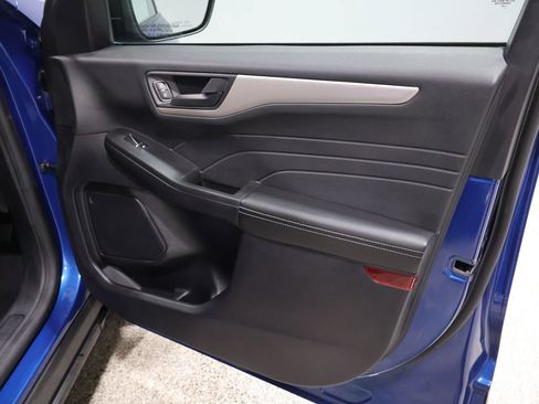 Used 2022 Ford Escape SE w/ Cold Weather Package image 25