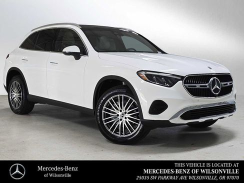Used 2026 Mercedes-Benz GLC 300 4MATIC image 1