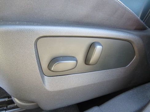 Used 2023 Buick Envision Essence FWD image 14