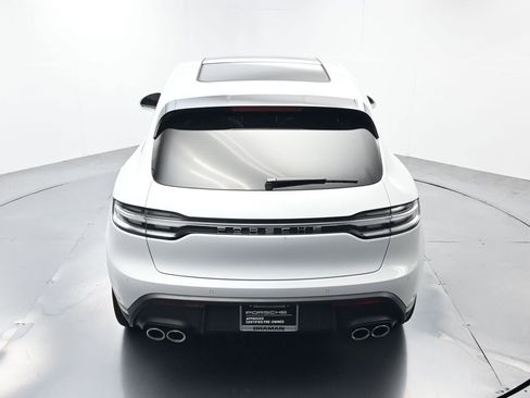 Certified 2025 Porsche Macan AWD/4WD image 38