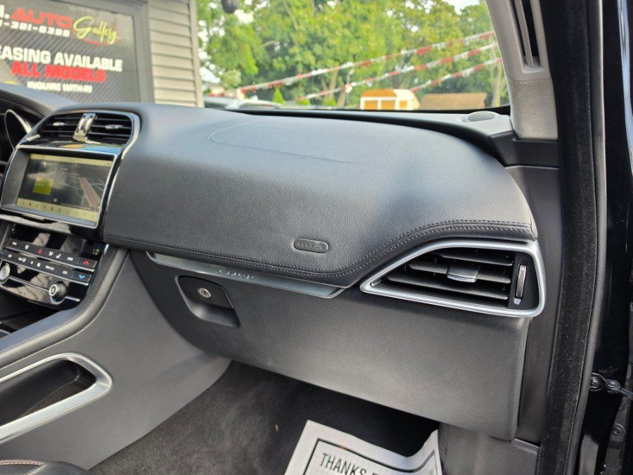 Used 2020 Jaguar F-PACE Prestige AWD/4WD image 45