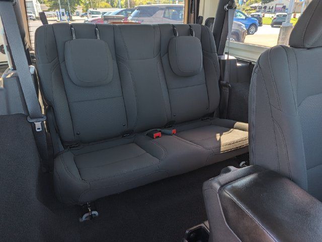 Used 2023 Jeep Wrangler Sport AWD/4WD image 14