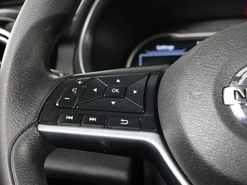 Certified 2019 Nissan Kicks SV image 22