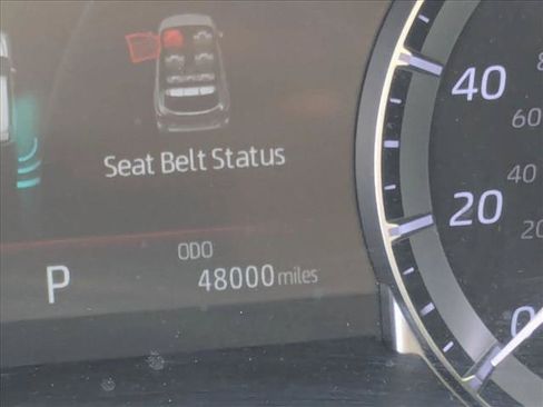 Used 2023 Toyota Highlander XLE FWD image 10
